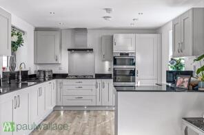 2, Elmer Close, Hoddesdon EN11 8FS