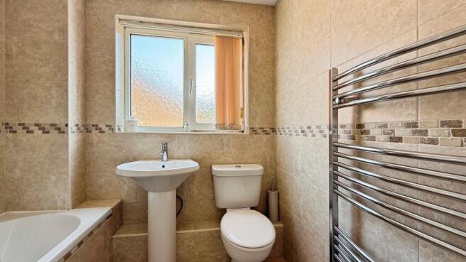3 bed Semi-Detached for sale Image 9