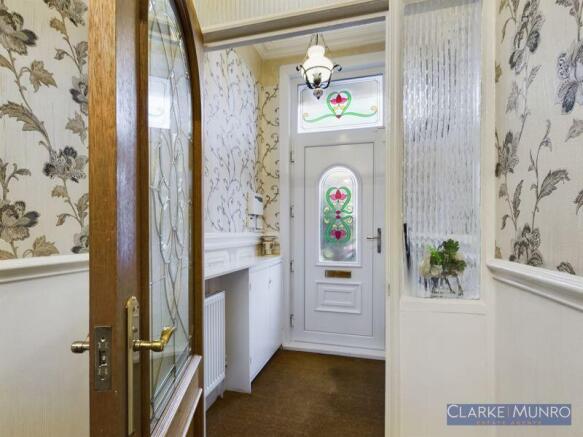5 bed Semi-Detached for sale Image 7