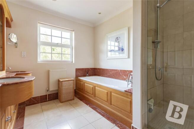 Master En-Suite