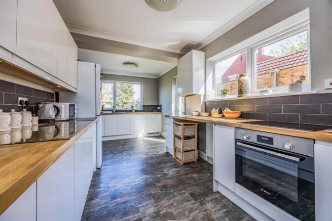 31 Heathcote Road, Portsmouth-Small-PorticoMarketi