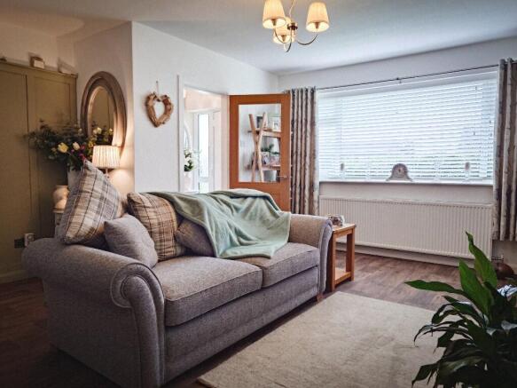 Hall Close, Mottram, SK14  photo 4