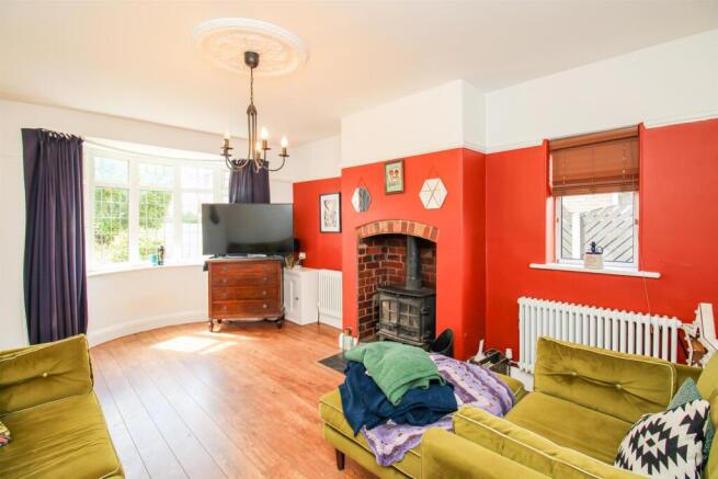 4 bed Detached for sale Image 6