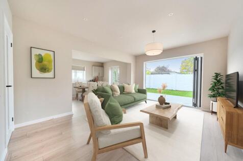 Yeovilton Close, Everton, Lymington, SO41