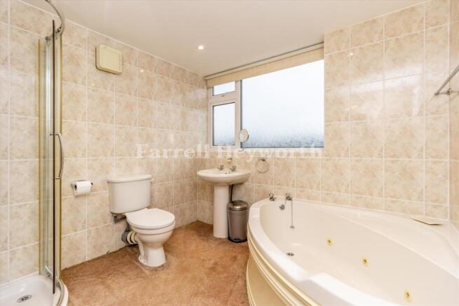 En Suite Bathroom