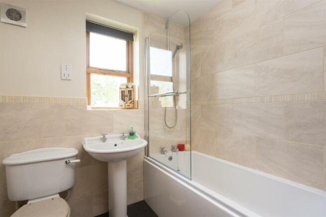 Family Bathroom.jpg