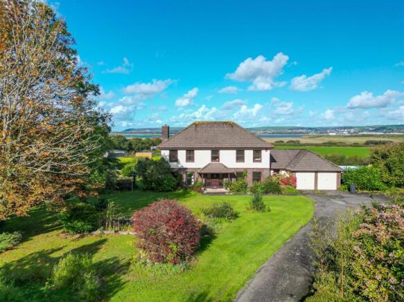 5-bed detached on Yelland Road, Barnstaple, £850,000