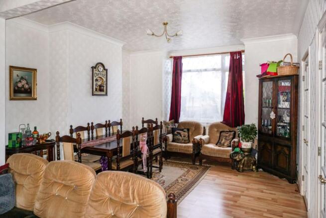 Lounge/Dining Room