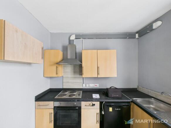 CAM02318G0-PR0565...