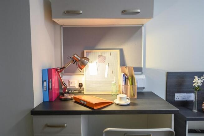 2 bed Apartment to rent Image 11