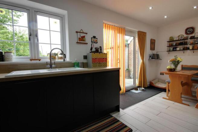3 bed Detached for sale Image 5