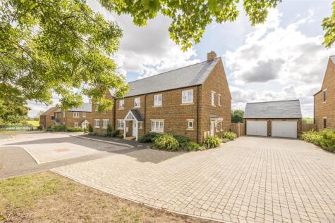 Fardon Way, Deddington