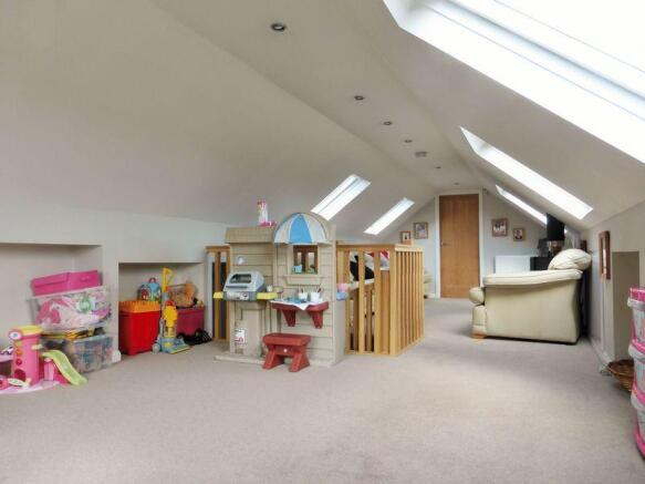 First Floor Lo...