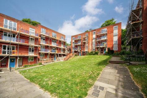 Moulton Rise, Luton, Bedfordshire, LU2 0BJ
