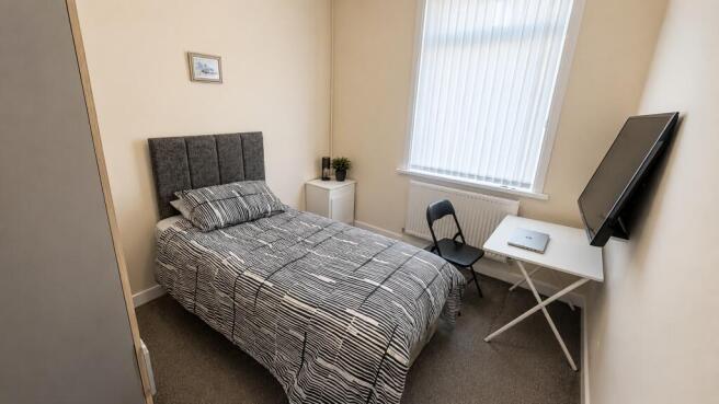3 bed Terraced to rent Image 5
