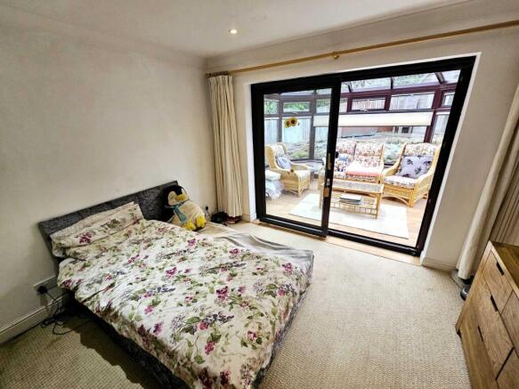 3 bed Detached for sale Image 12