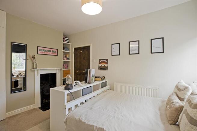 2 bed House for sale Image 6