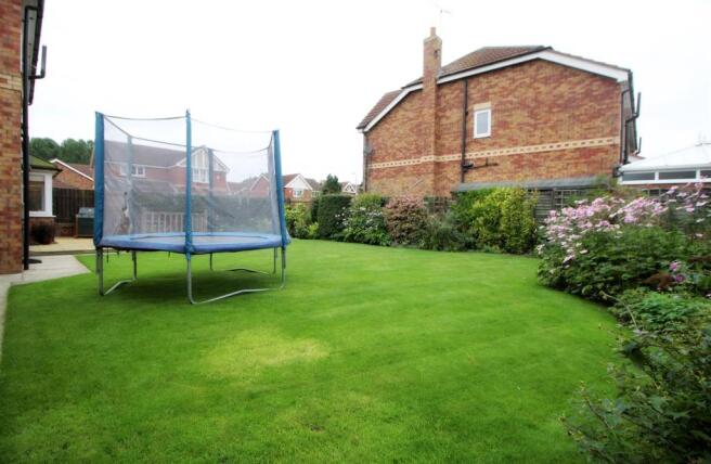 6023_Fern Close.jpg