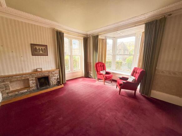 6 bed Semi-Detached for sale Image 8