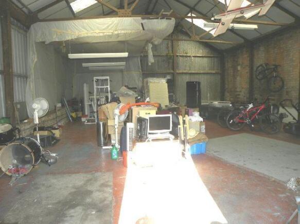 Garage/Commercial St