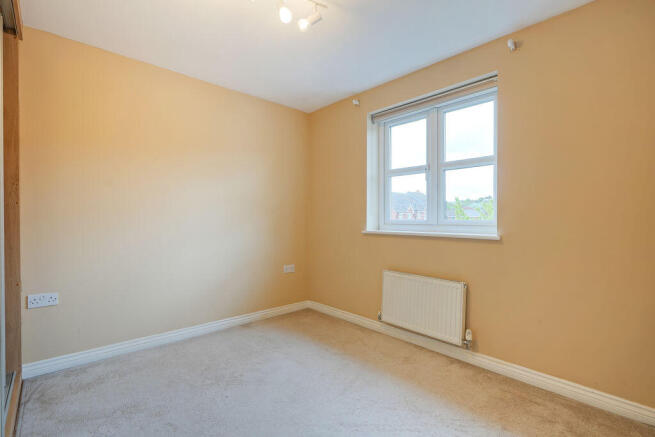 3 bed Terraced to rent Image 8