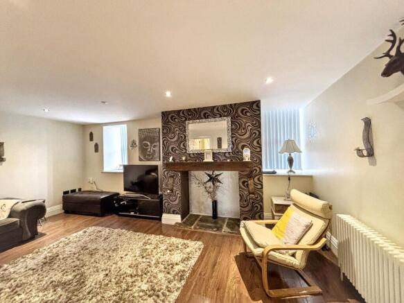 4 bed Terraced for sale Image 6