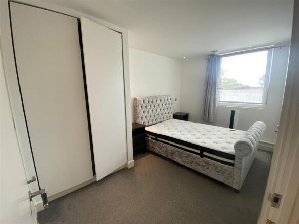 gunwharf bedrooom.jpeg