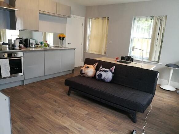 LOUNGE AREA REVERSE