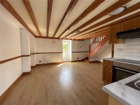 Kitchen / Lounge