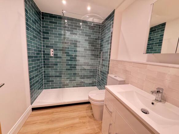 3 bed Penthouse to rent Image 6