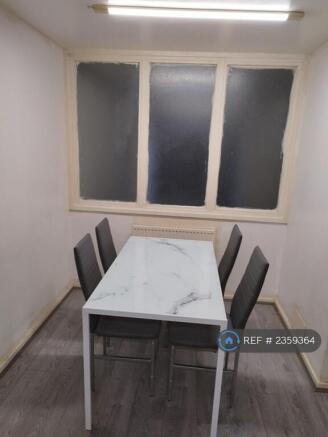 3 bed Terraced to rent Image 7