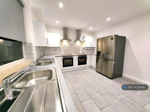 American Kitchen Fridge Freezer