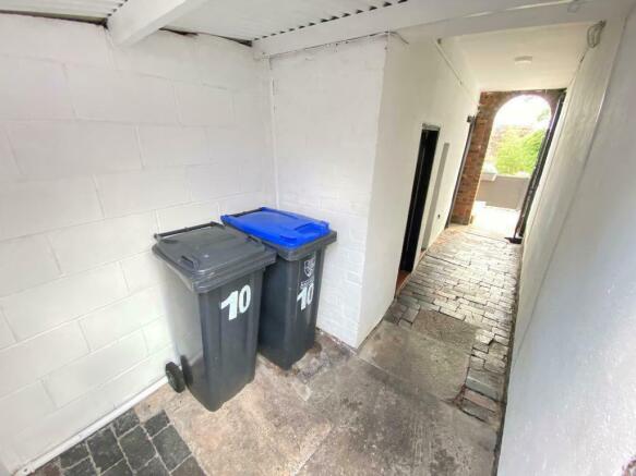 Side Passage.jpeg