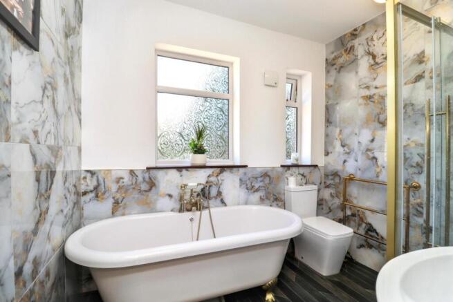 4 bed Semi-Detached for sale Image 10