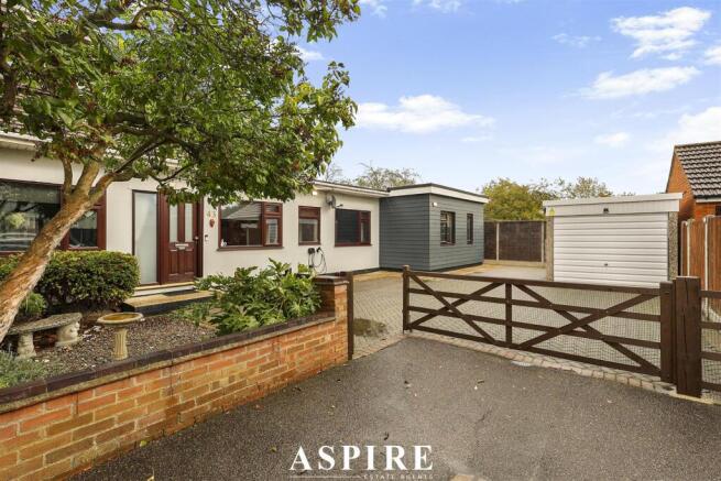 Boyce View Drive, Benfleet photo 2