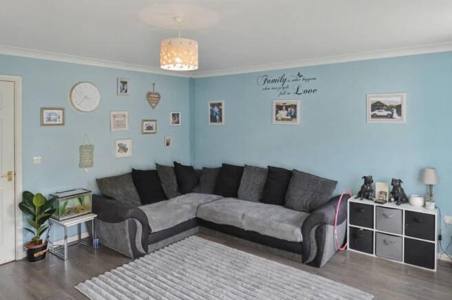 2 Callier Close - Image 2