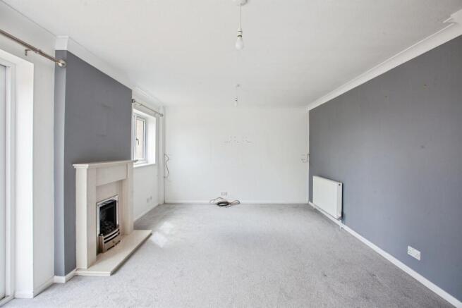 4 bed Detached for sale Image 9