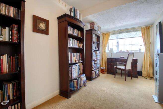4 bed Detached for sale Image 6
