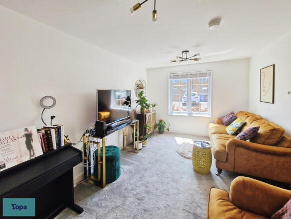 3 bed Semi-Detached for sale Image 8