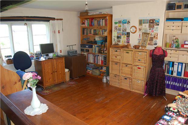 Study/Walk Through Room