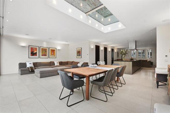 Hammersmith Grove - Reception.JPG