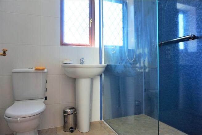 Master En-suite