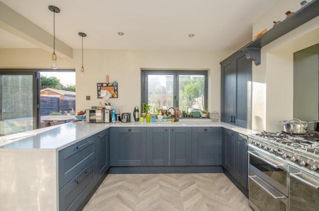 NEW KITCHEN 2.jpg