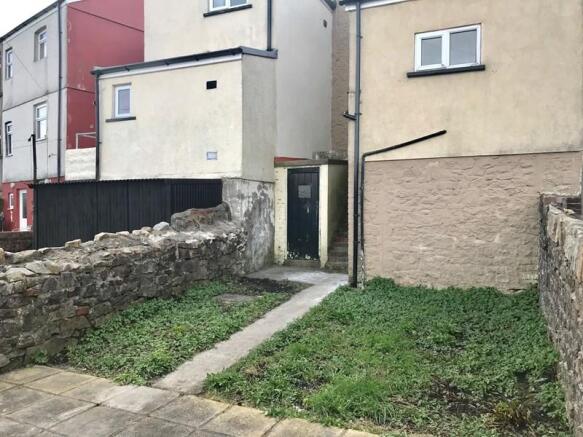Photo 18