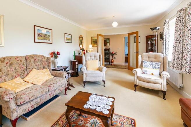 3 bed Bungalow for sale Image 12