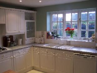 Kitchen/B'fast Room