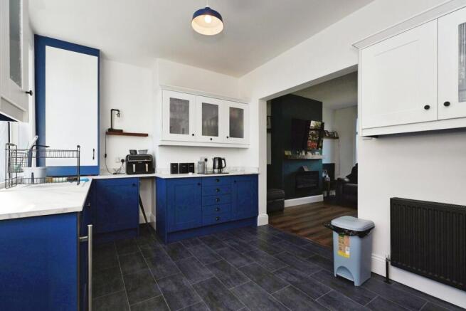 3 bed Terraced for sale Image 6
