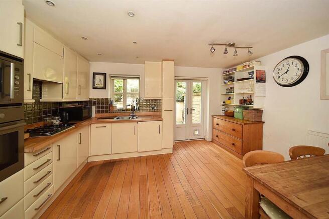 BREAKFAST KITCHEN