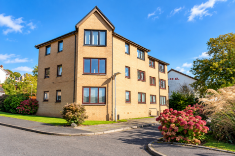 6 Woodbank Gardens, Largs, KA30 8NU