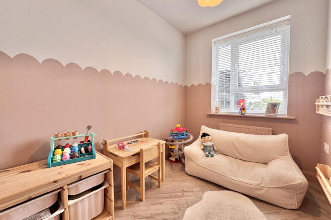 Bed 4/Playroom